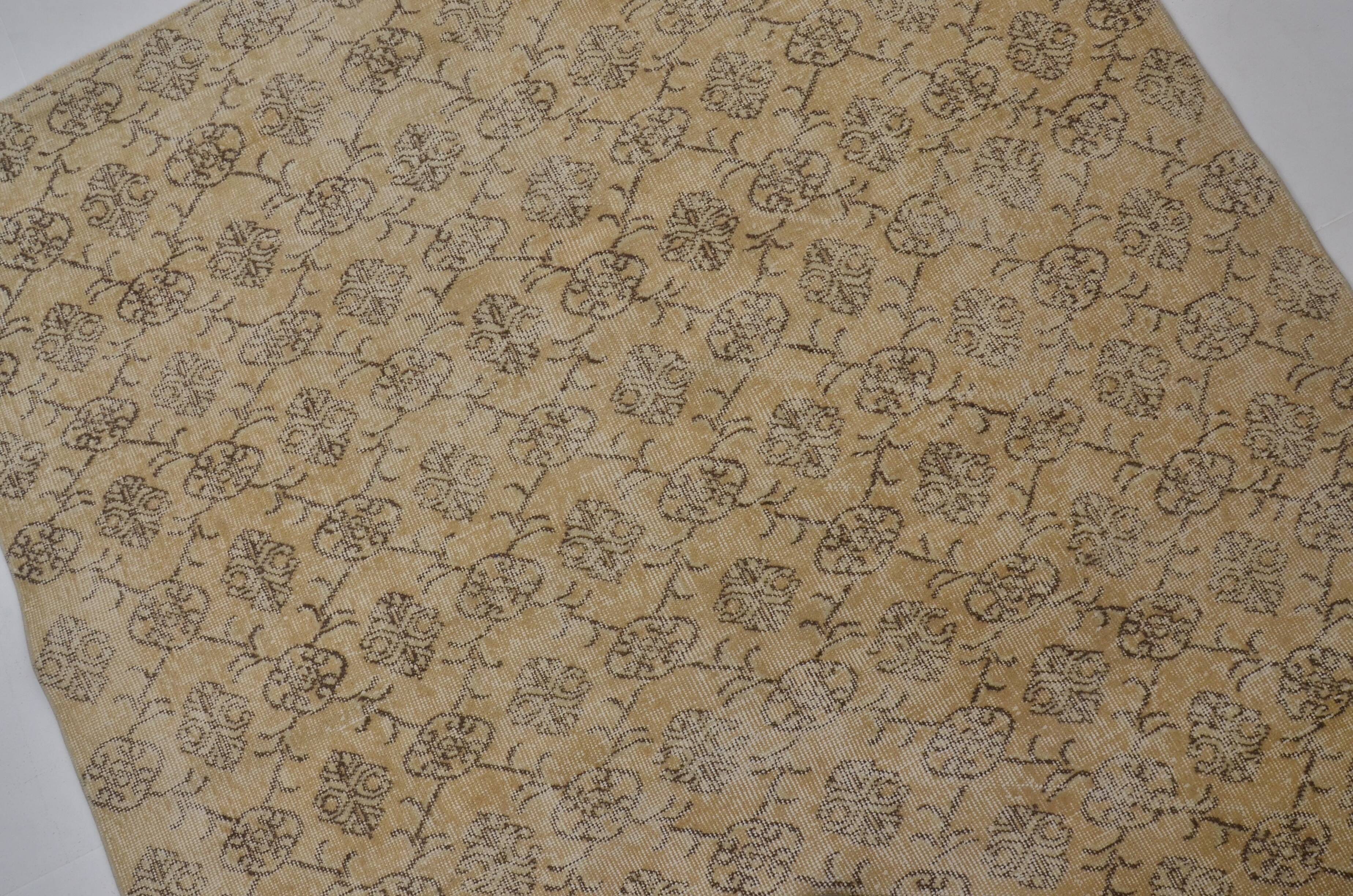 Floral Vintage Handmade Wool Rug sku 1372