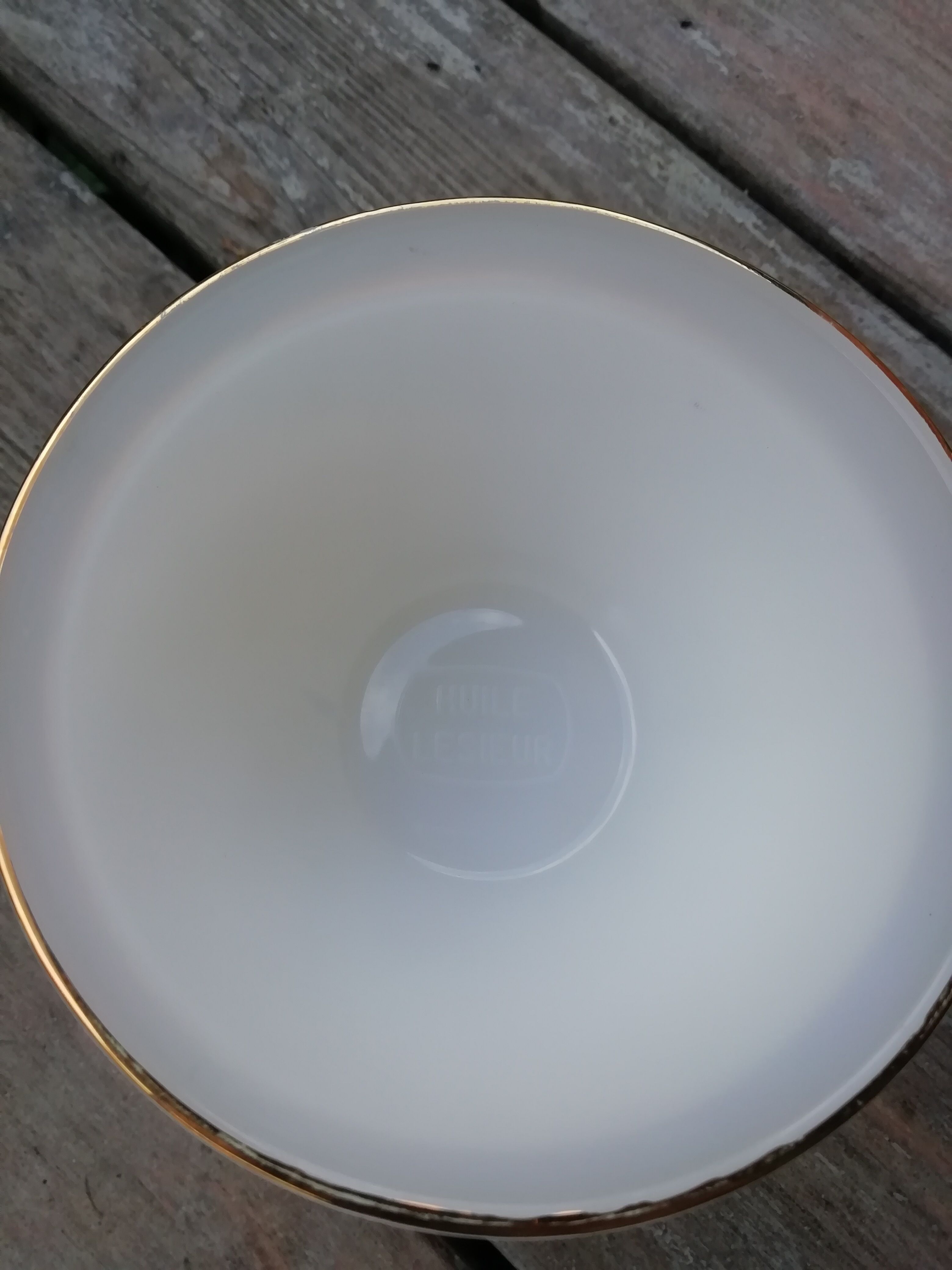 Batch of less opaline bowls
