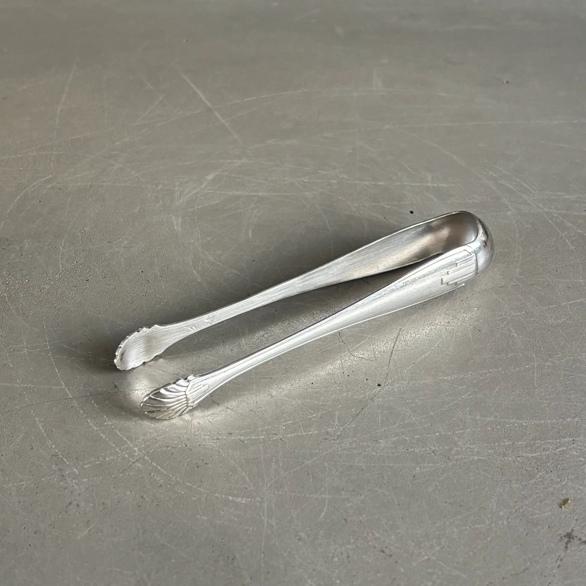 Silver-plated sugar tongs - 12.5 cm