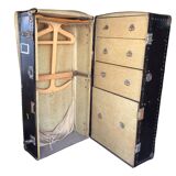 Antique vertical cabin trunk – 109 cm – parchment interior