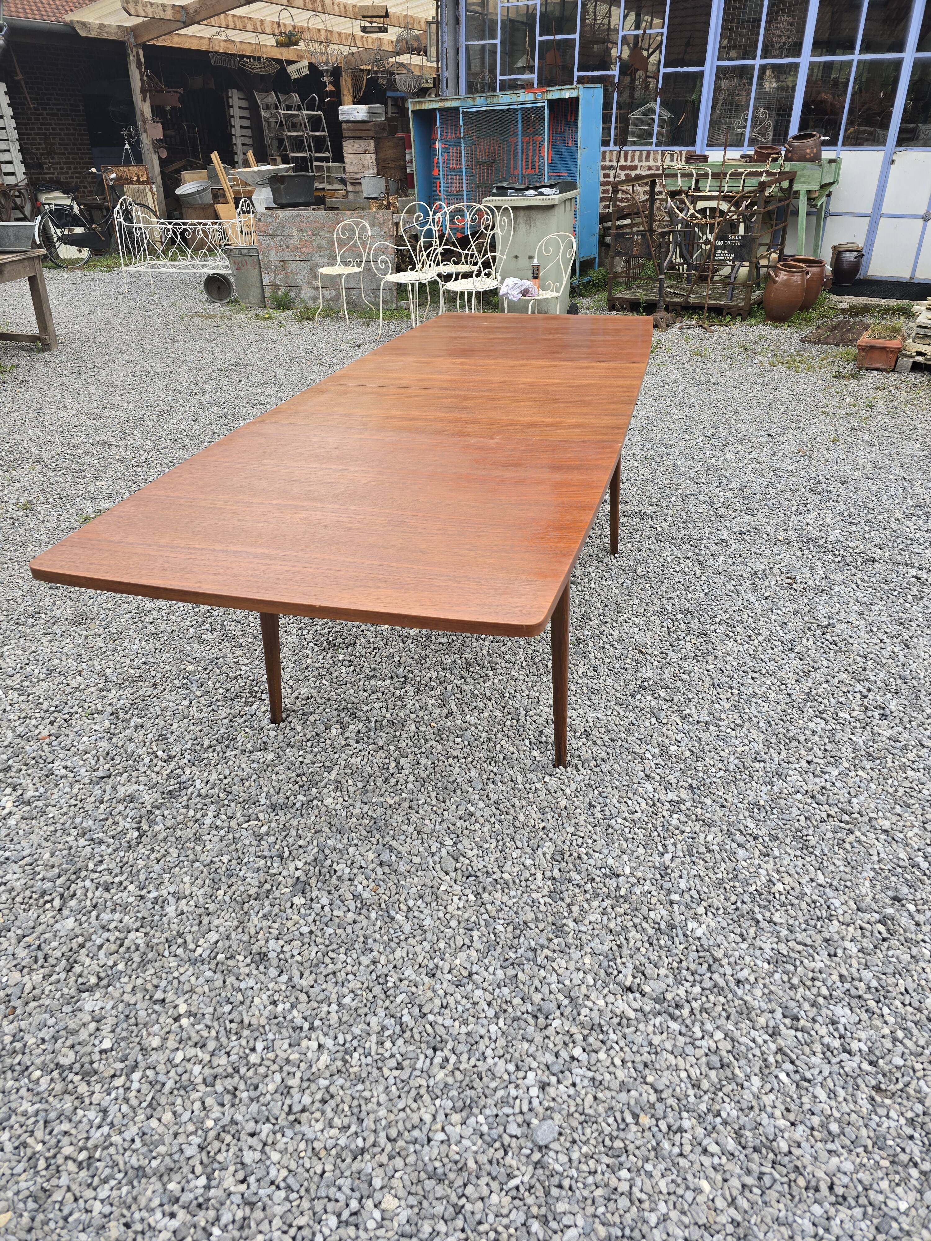 Scandinavian extendable table from the 60s in teak, 250cm L
