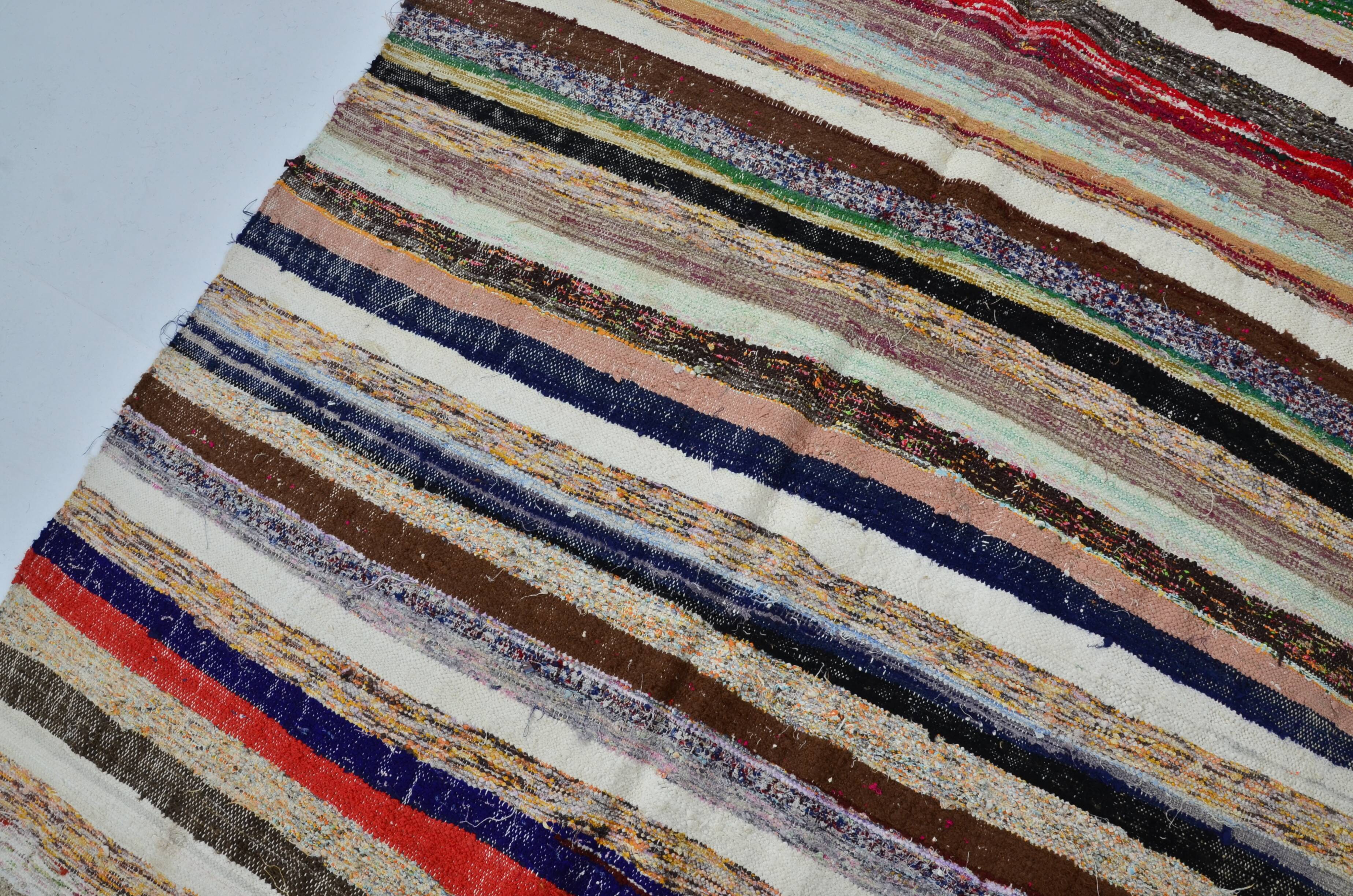 Colorful Vintage Turkish Kilim rug  Sku 3055
