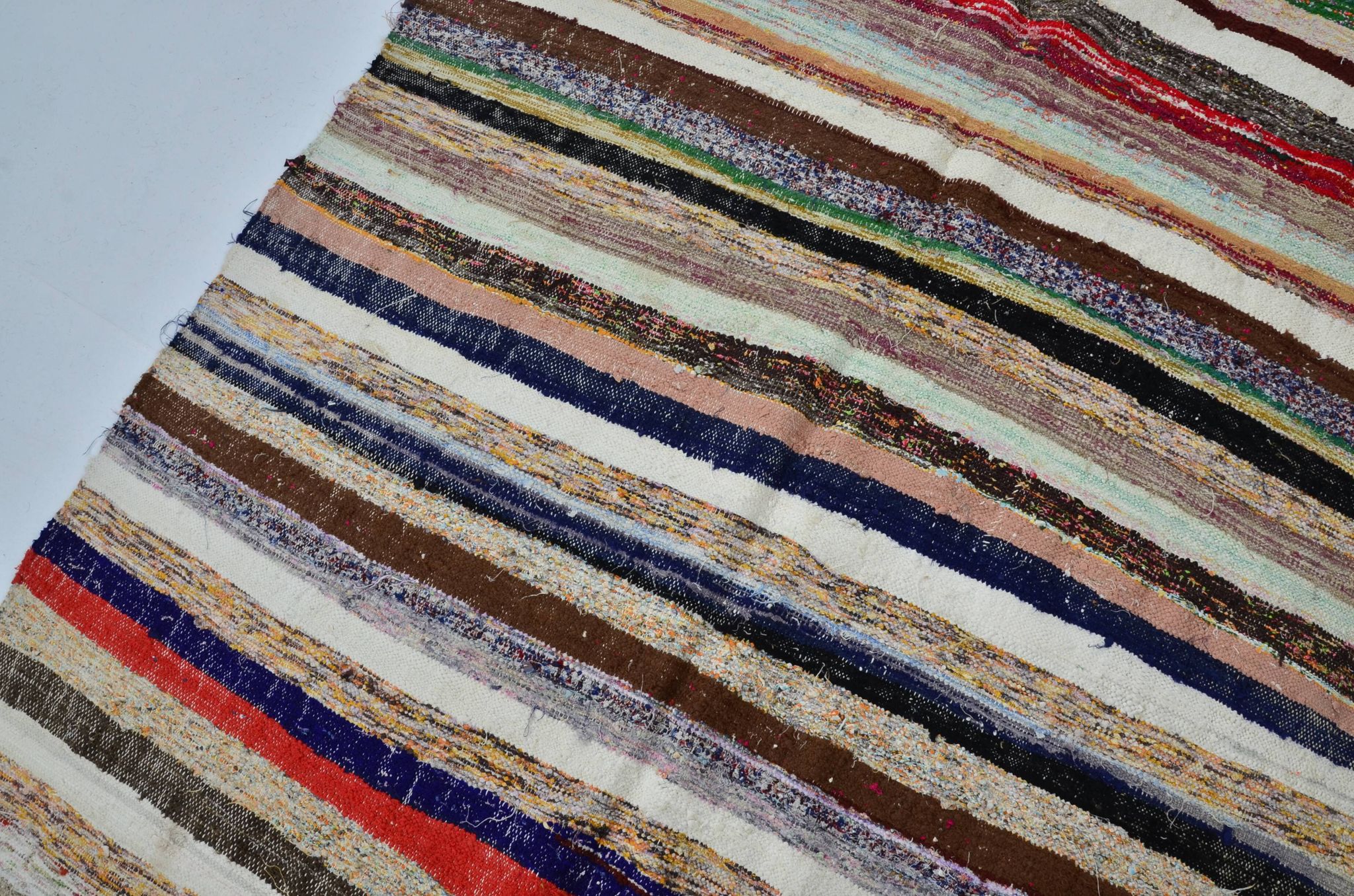 Colorful Vintage Turkish Kilim rug  Sku 3055