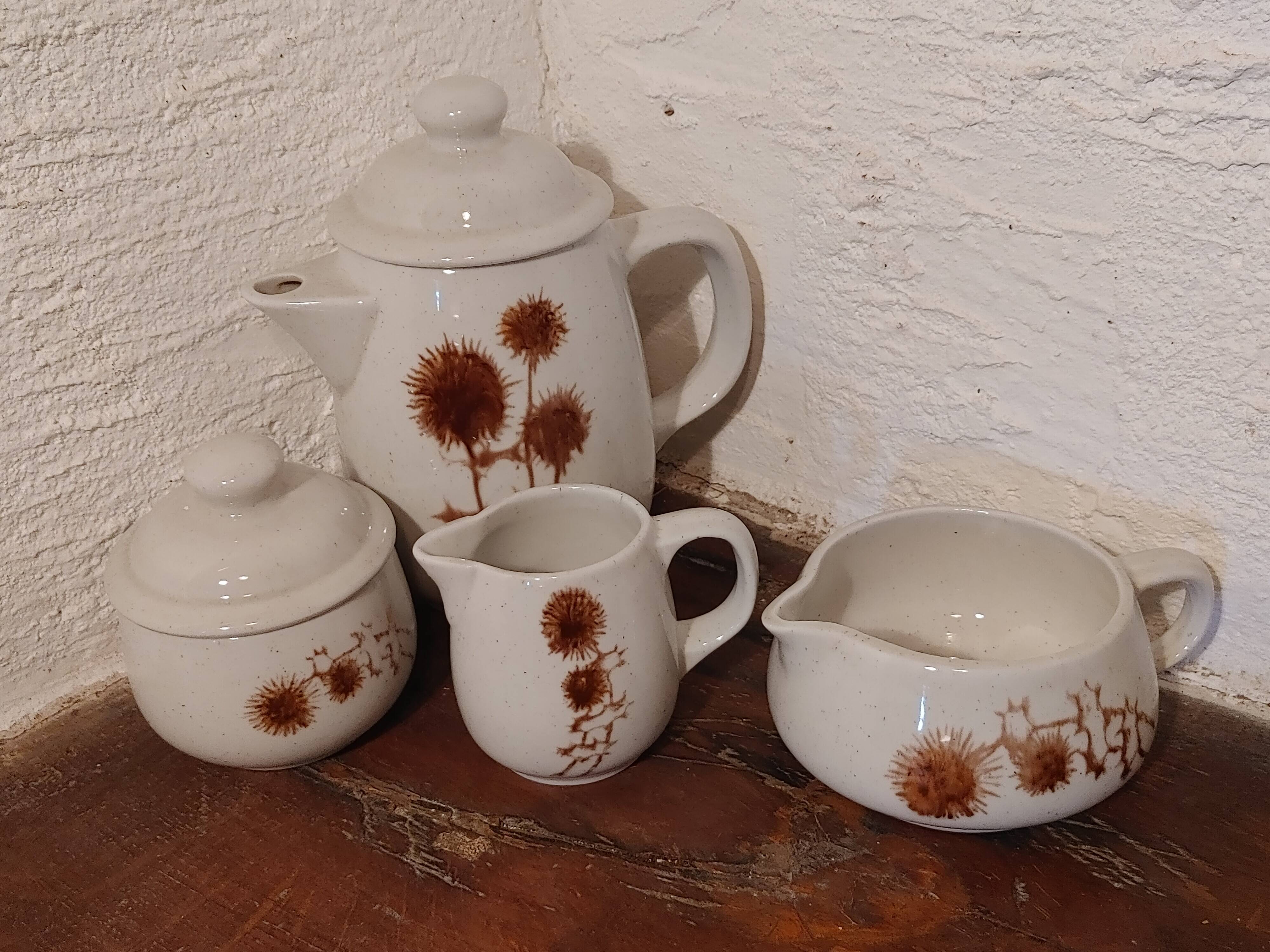Glazed stoneware coffee set decorated with thistles Sarreguemines