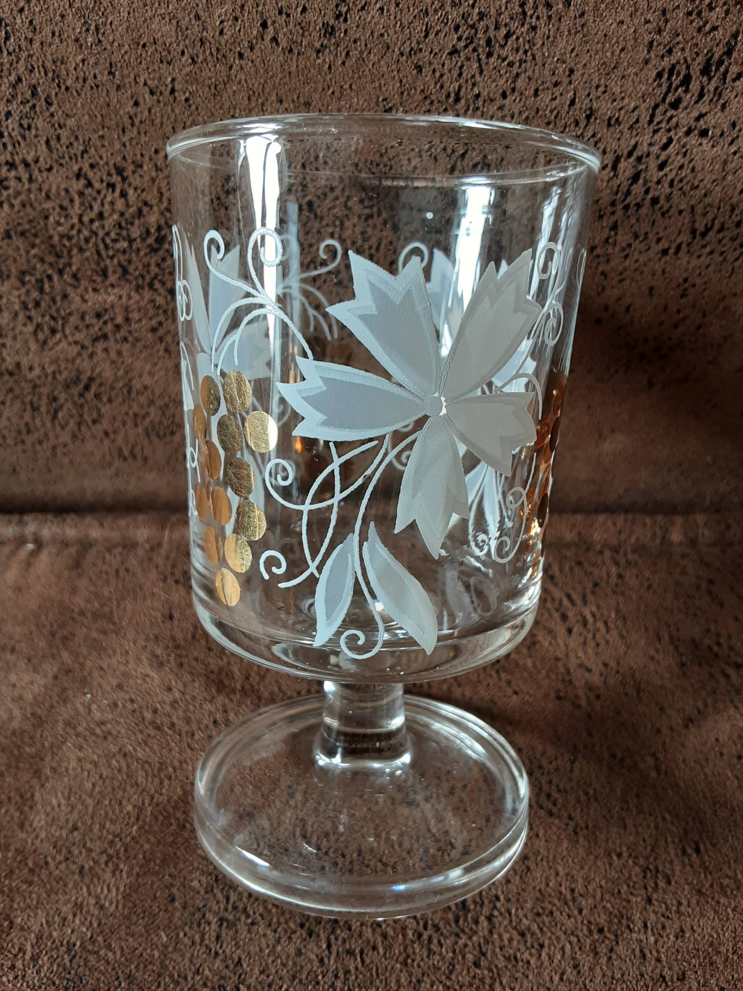 Set of 9 vintage digestive glasses