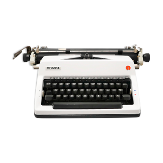 Olympia SM9 typewriter revised revised ribbon new 1976