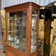 Buffet deux corps vitrine de magasin chêne 1900