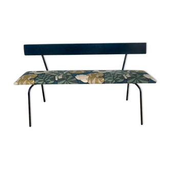 Bench lined