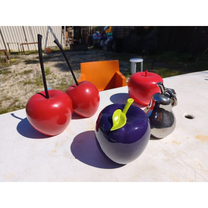 Vintage fruit set in resin and earthenware