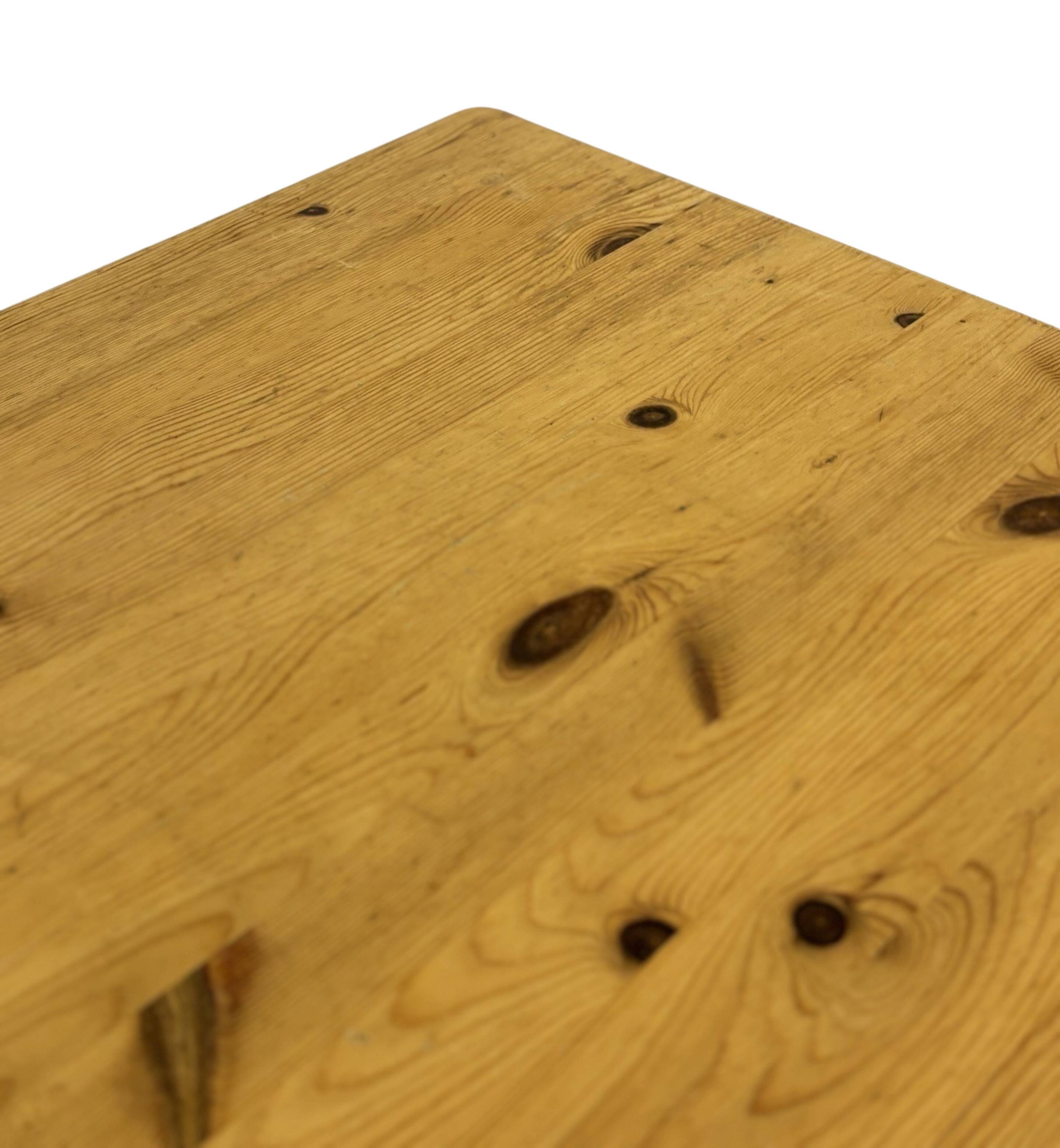 Vintage coffee table in pine 70s minimalist design