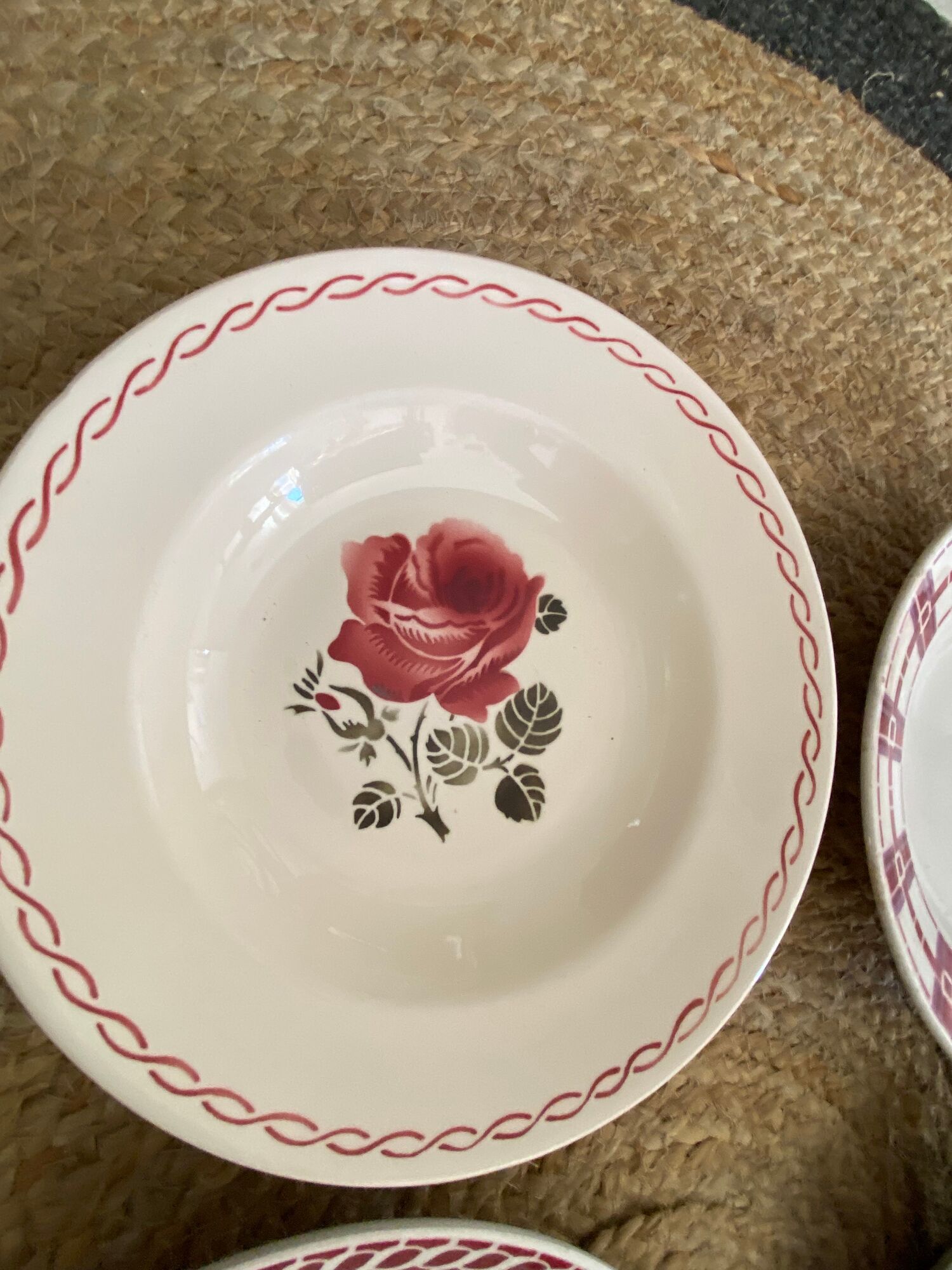 Old hollow plates mismatched in red.