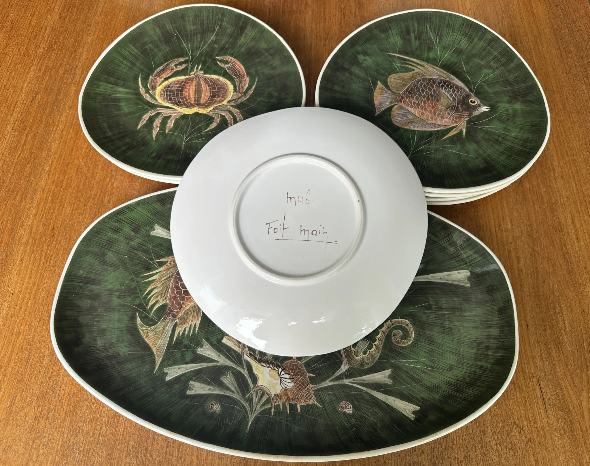 Fish service in glazed earthenware painted by hand signed Le Mao - 1960