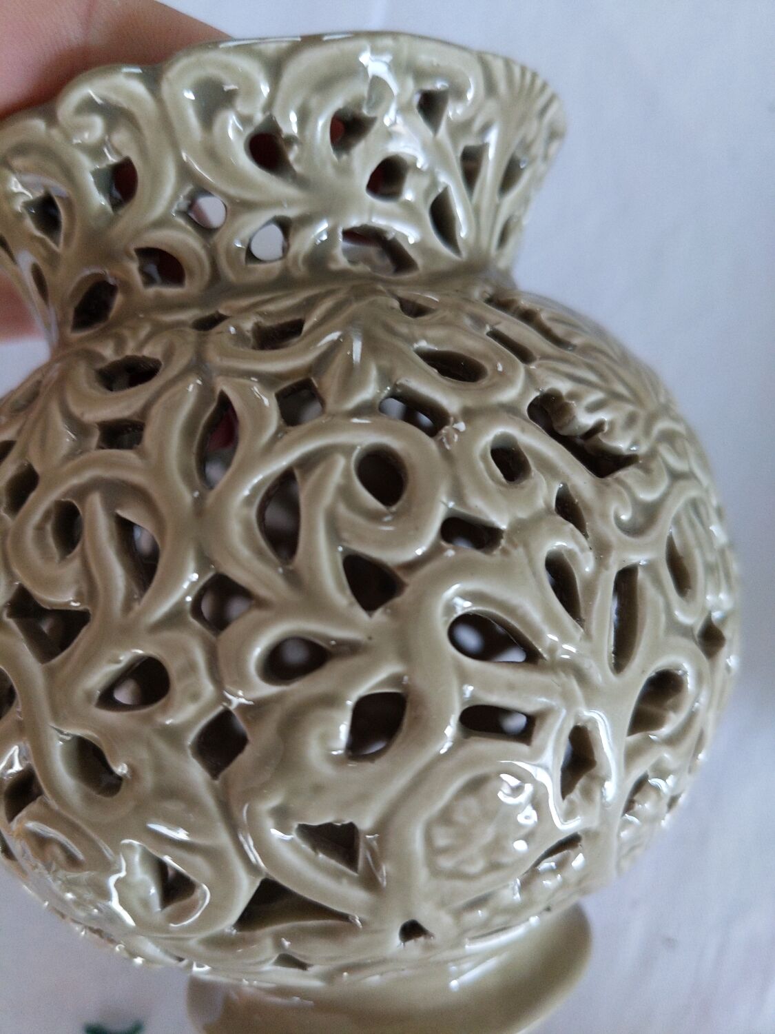 Vase dried flowers or ceramic photophore