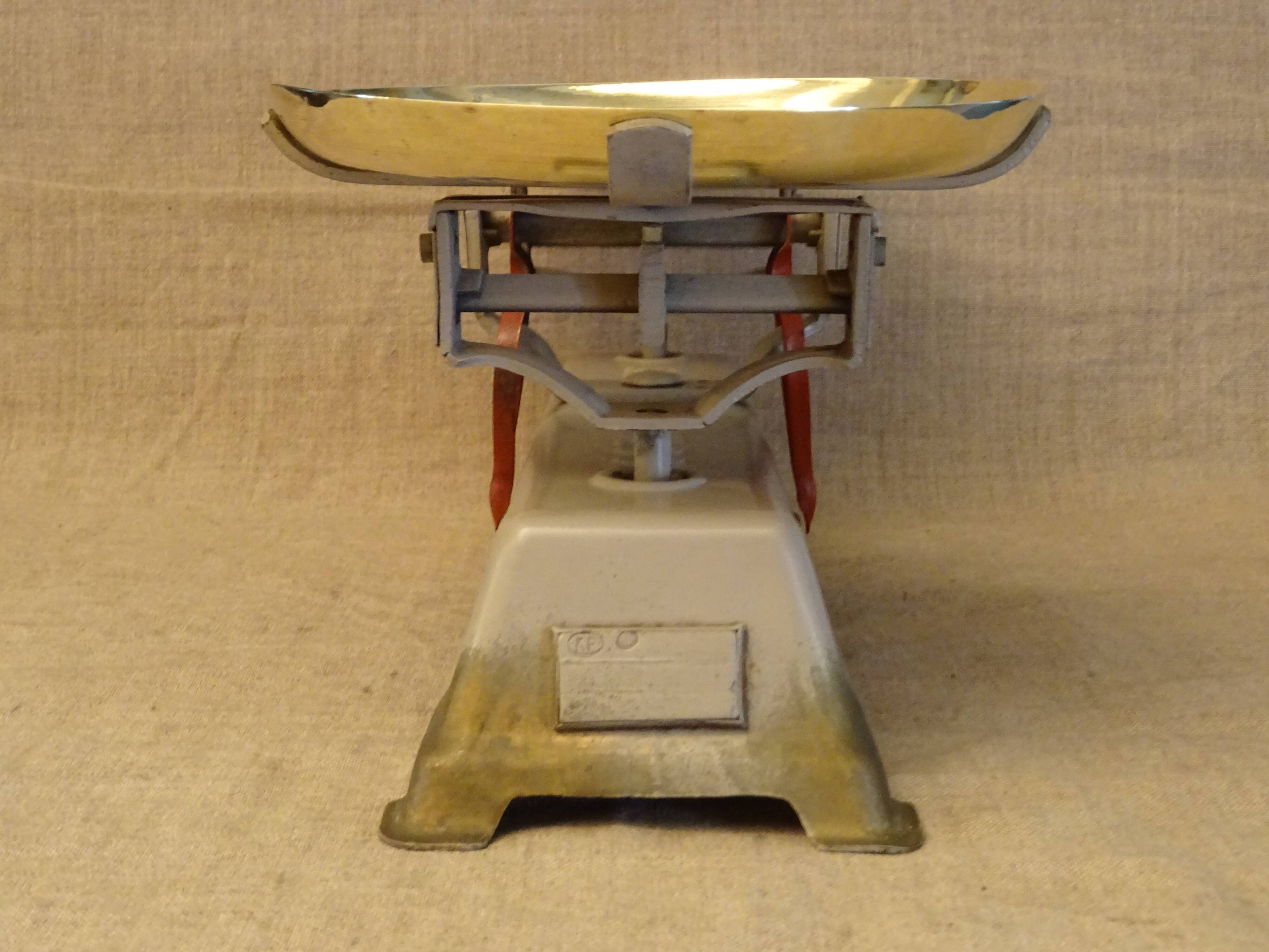 Old balance force 5 kg type roberval trays brass ref:A210/24