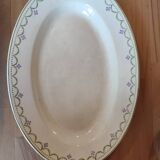 Plat ancien en porcelaine de Longwy modèle Violetta