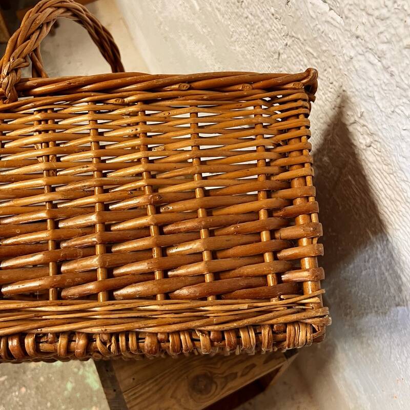 Rectangular wicker basket