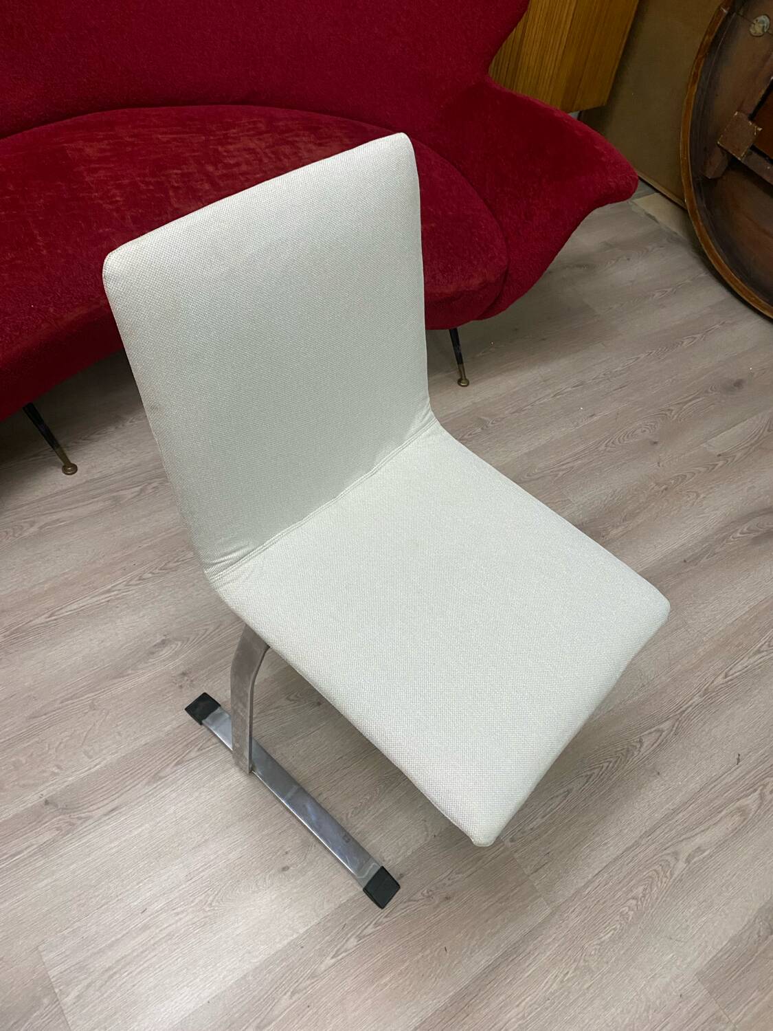 Lot de 6 chaises vintage des années 70 mod. finalement concevoir g. offert pour saporiti