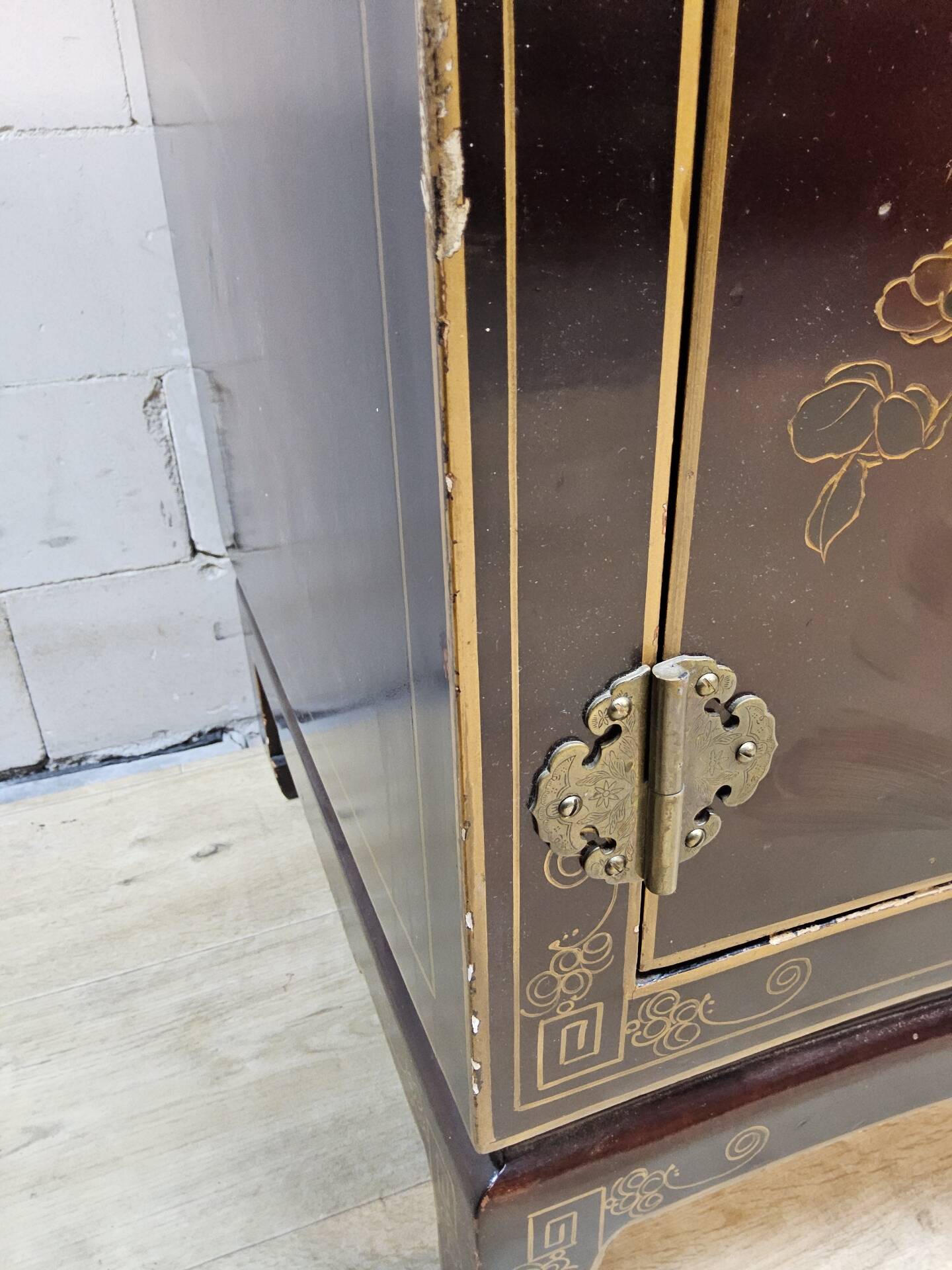 Vintage Chinese red and gold cabinet with flowers and birds (lacquer cabinet)