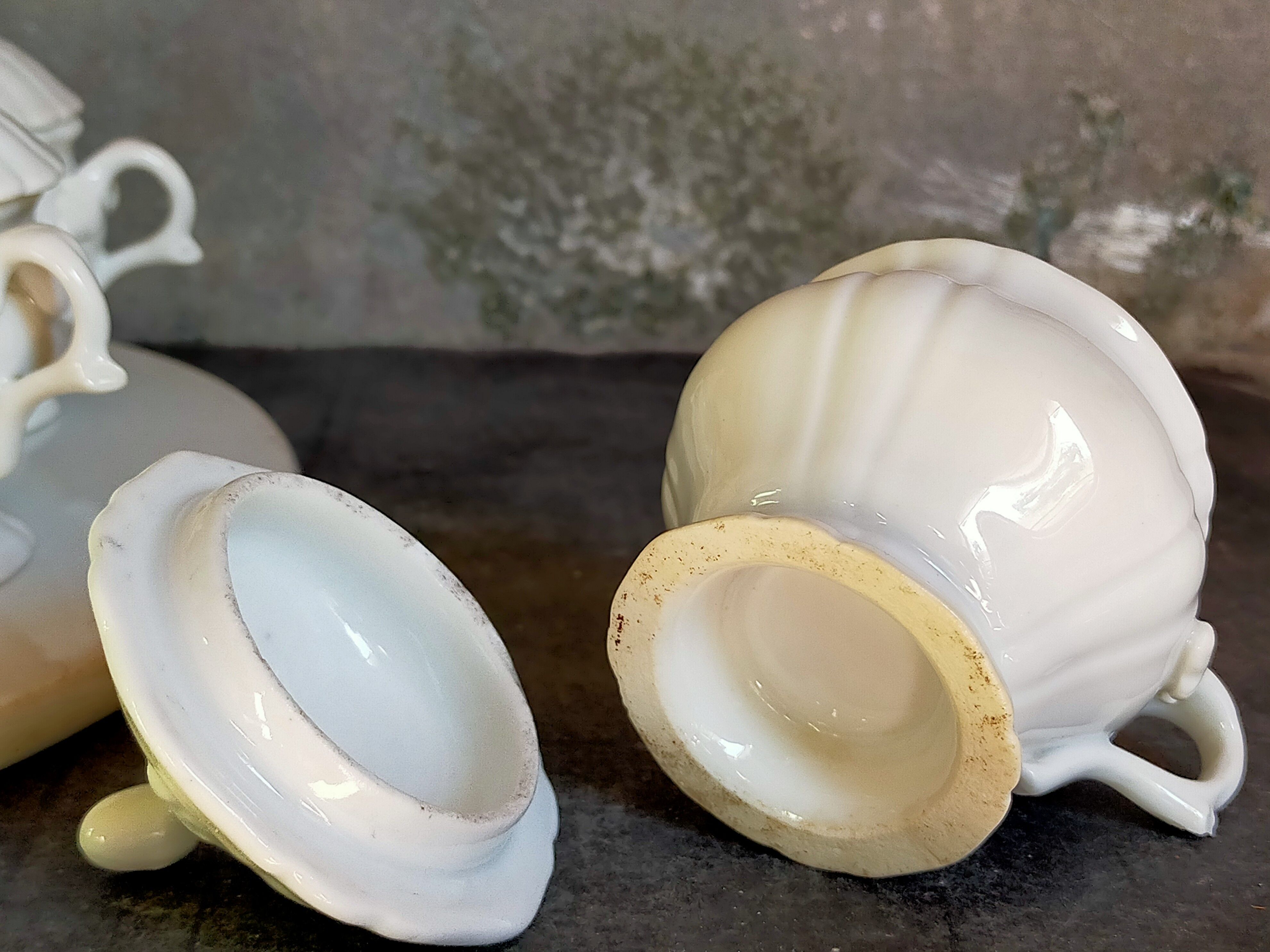 Set of seven covered pots and tray old white slurry nineteenth