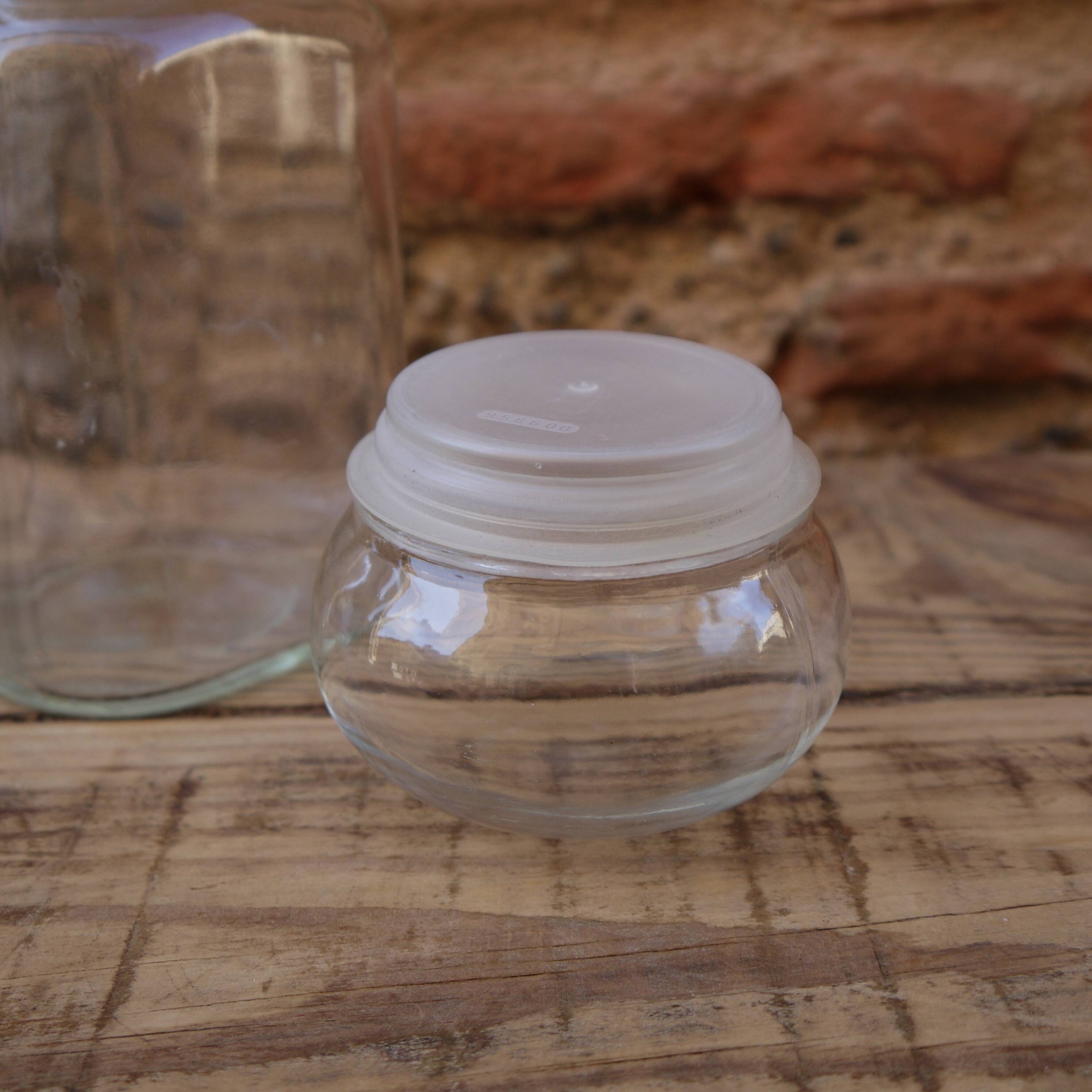 Airtight glass jar