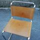 Chaise cantilever en cuir
