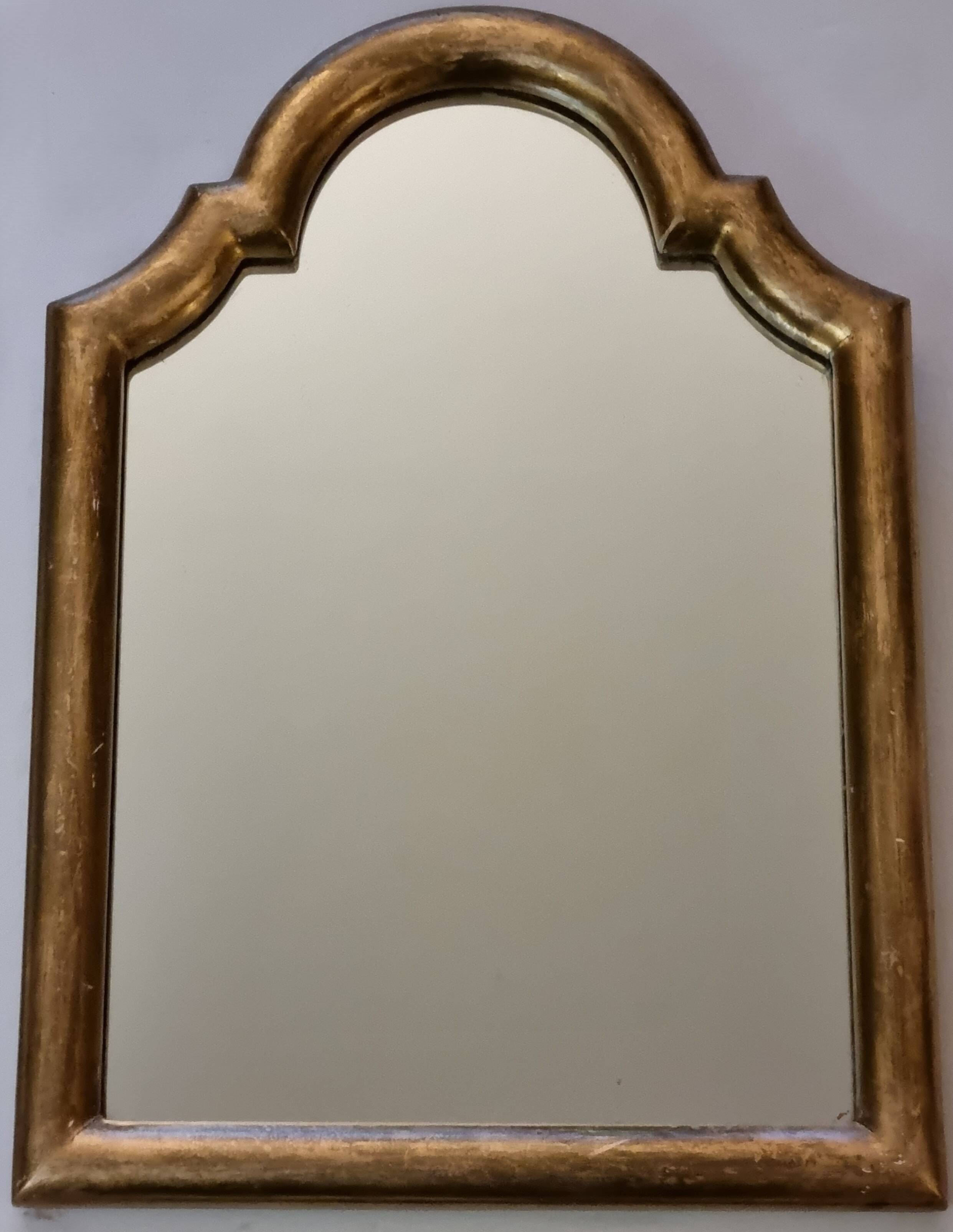 Wall mirror with a curved pediment in gilded wood, Louis-Philippe style, 44x30 cm