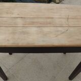 Table or desk with a wooden drawer – Completely revamped