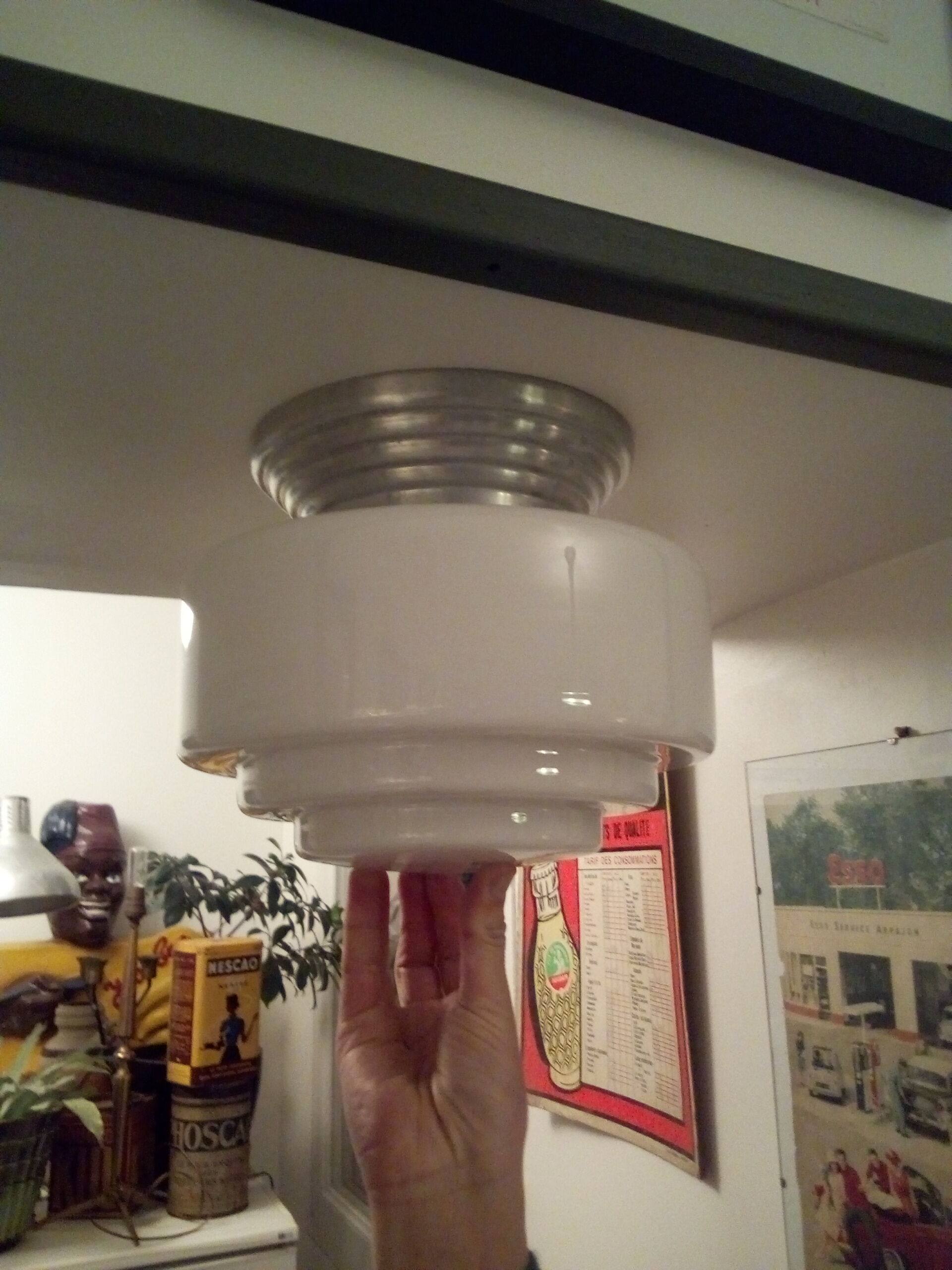 Ceiling light in opaline