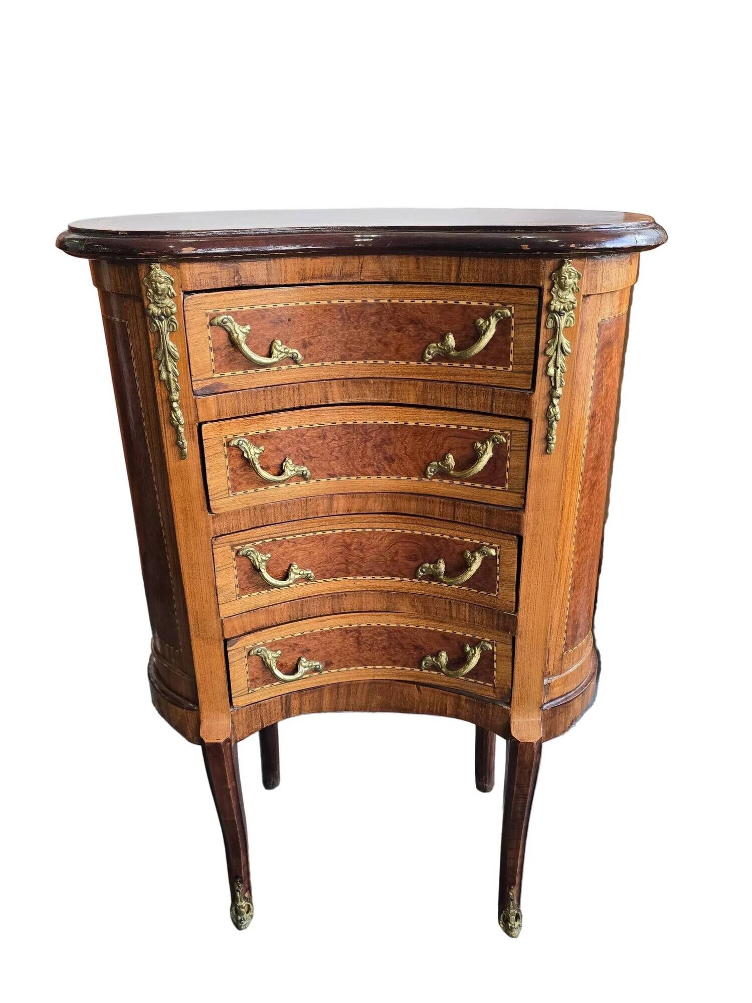 Commode galbée demi-lune en marqueterie – style Louis XV, fin XIXe siècle