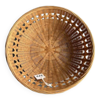 Round wicker basket