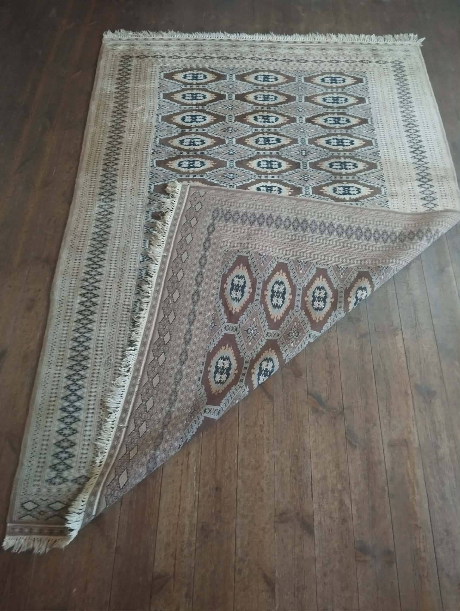 Handmade Pakistani Bukhara rug 230x161cm