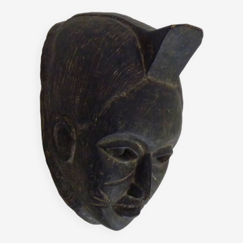 Ancien masque chokwe d'angola. afrique art tribal africain. années 50 60