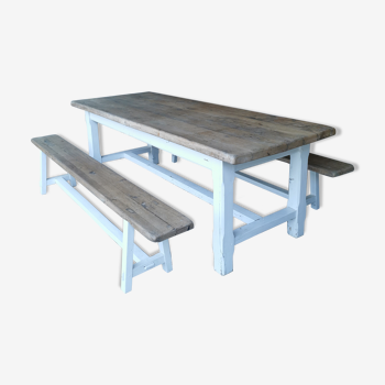 Farm table with 2 benches