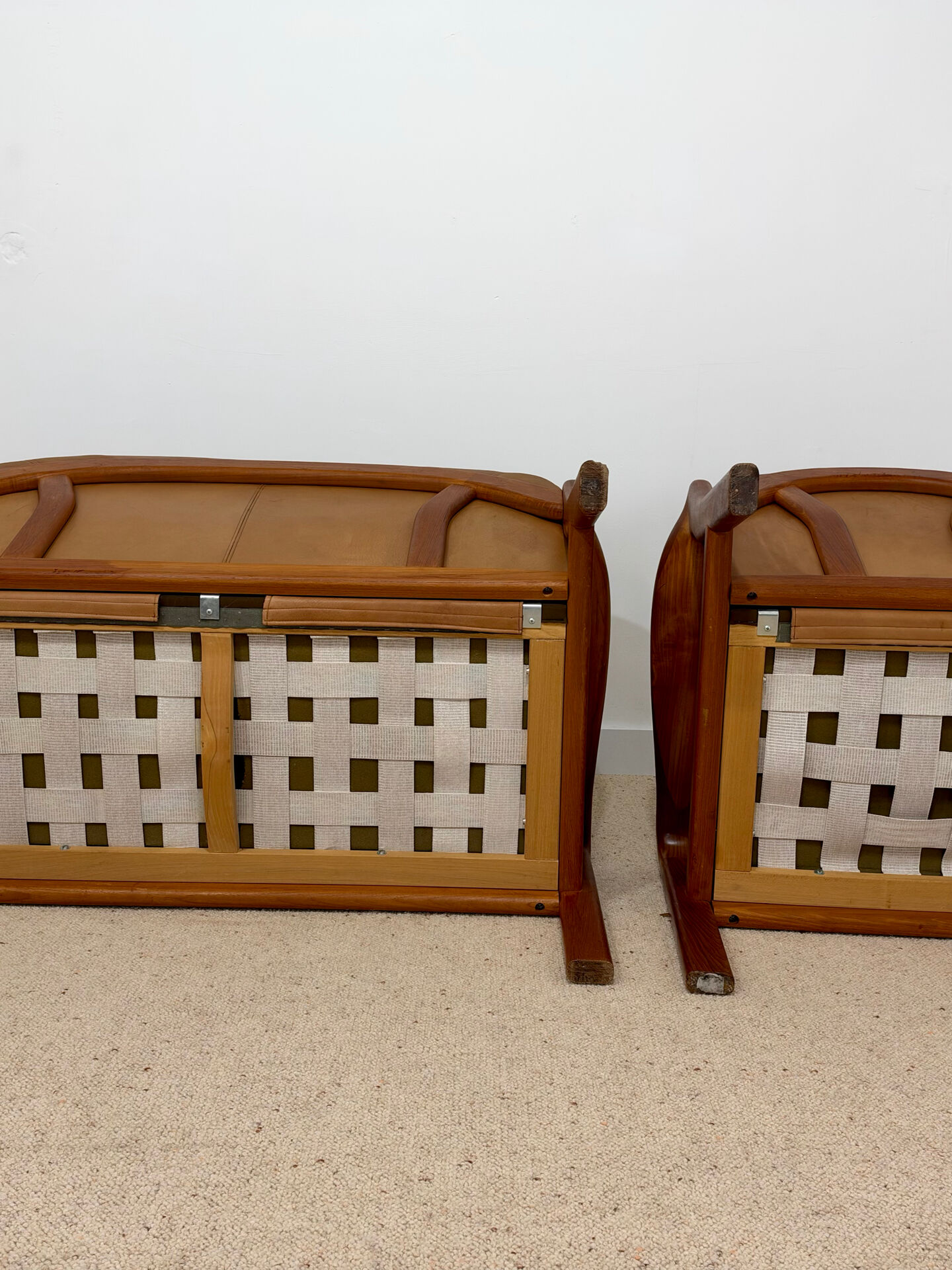 Vintage living room set – 2-seater sofa & cognac leather armchair