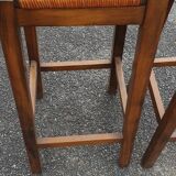 2 bar stools in wood and straw