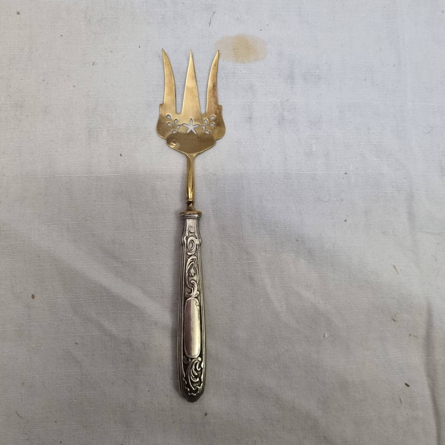 Silver serving cutlery for petits fours