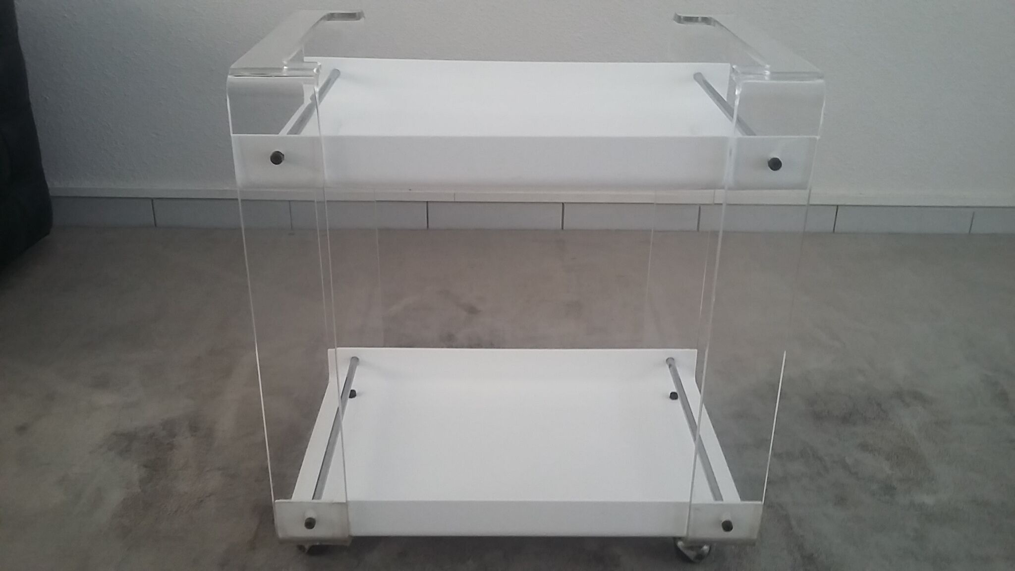 Desserte space age 1970 méthacrylate et perspex