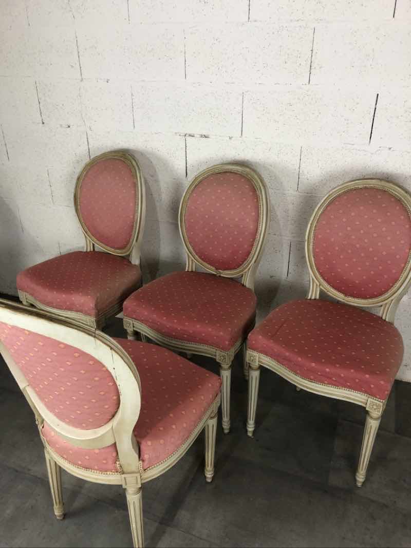 Suite of 4 medallion chairs