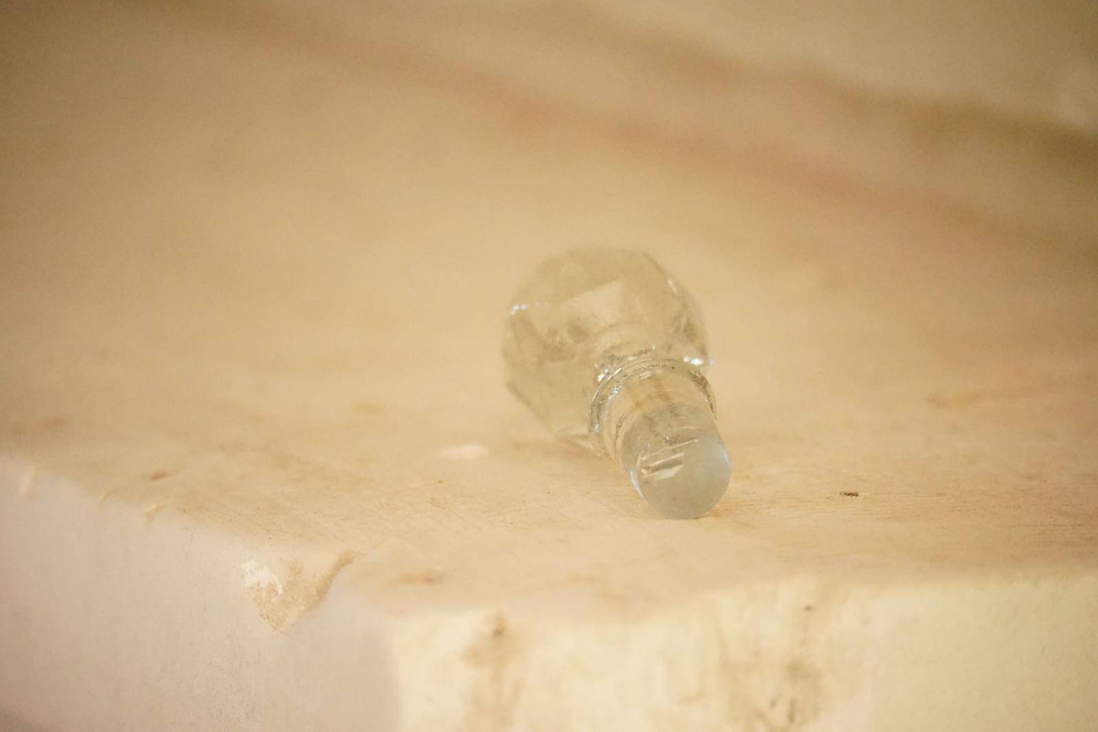 Legras (Fin XIXe siècle) - Carafe à liqueur en verre émaillé