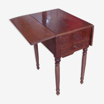 Side table in walnut veneer