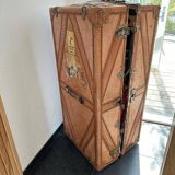 Large travel trunk wardrobe Cosmopolis – vintage leather trunk