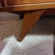commode vintage aux pieds compas