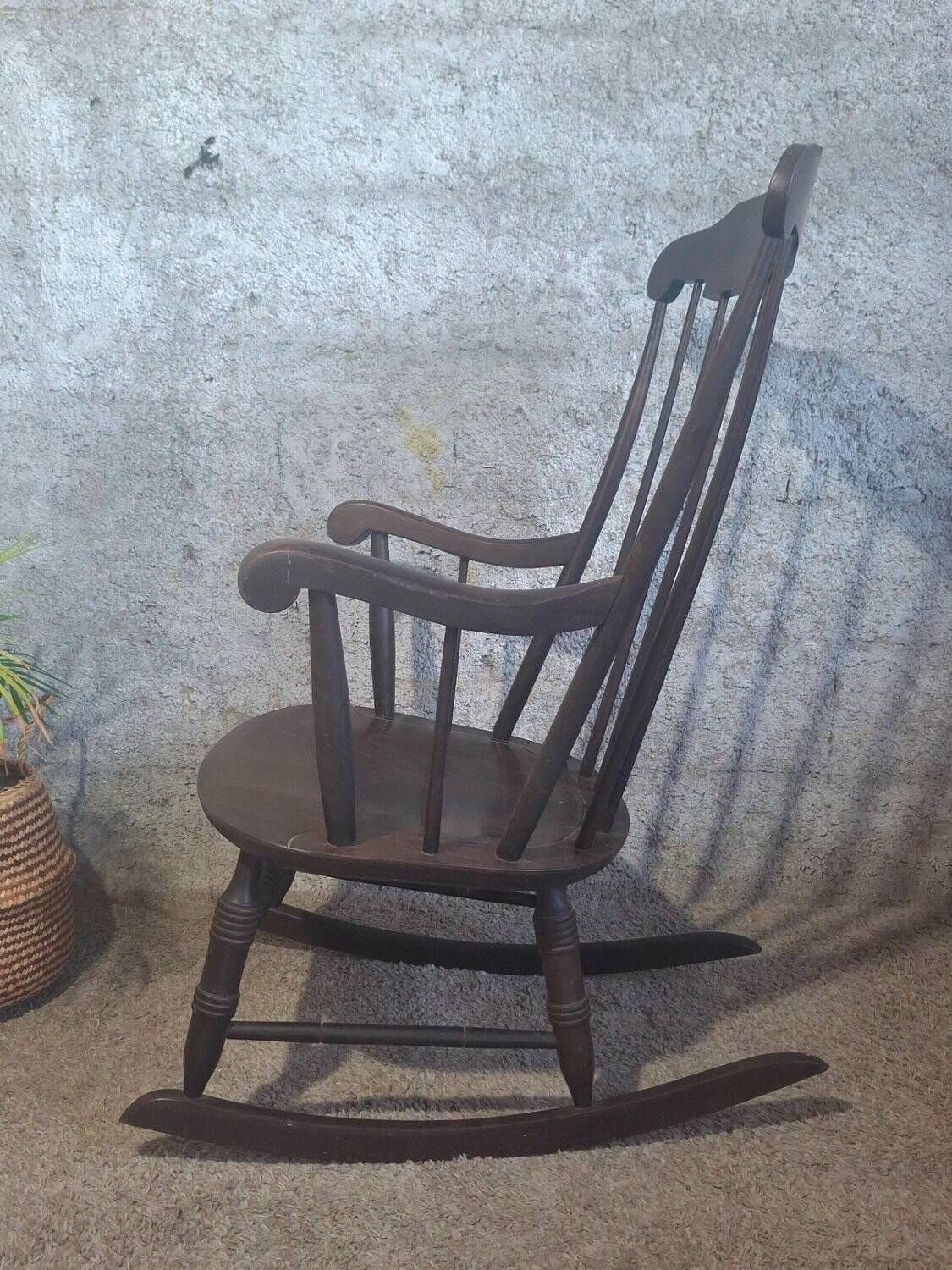 Windsor rocking chair from the 1960s – sign Stol Kamnik Yugoslavia
