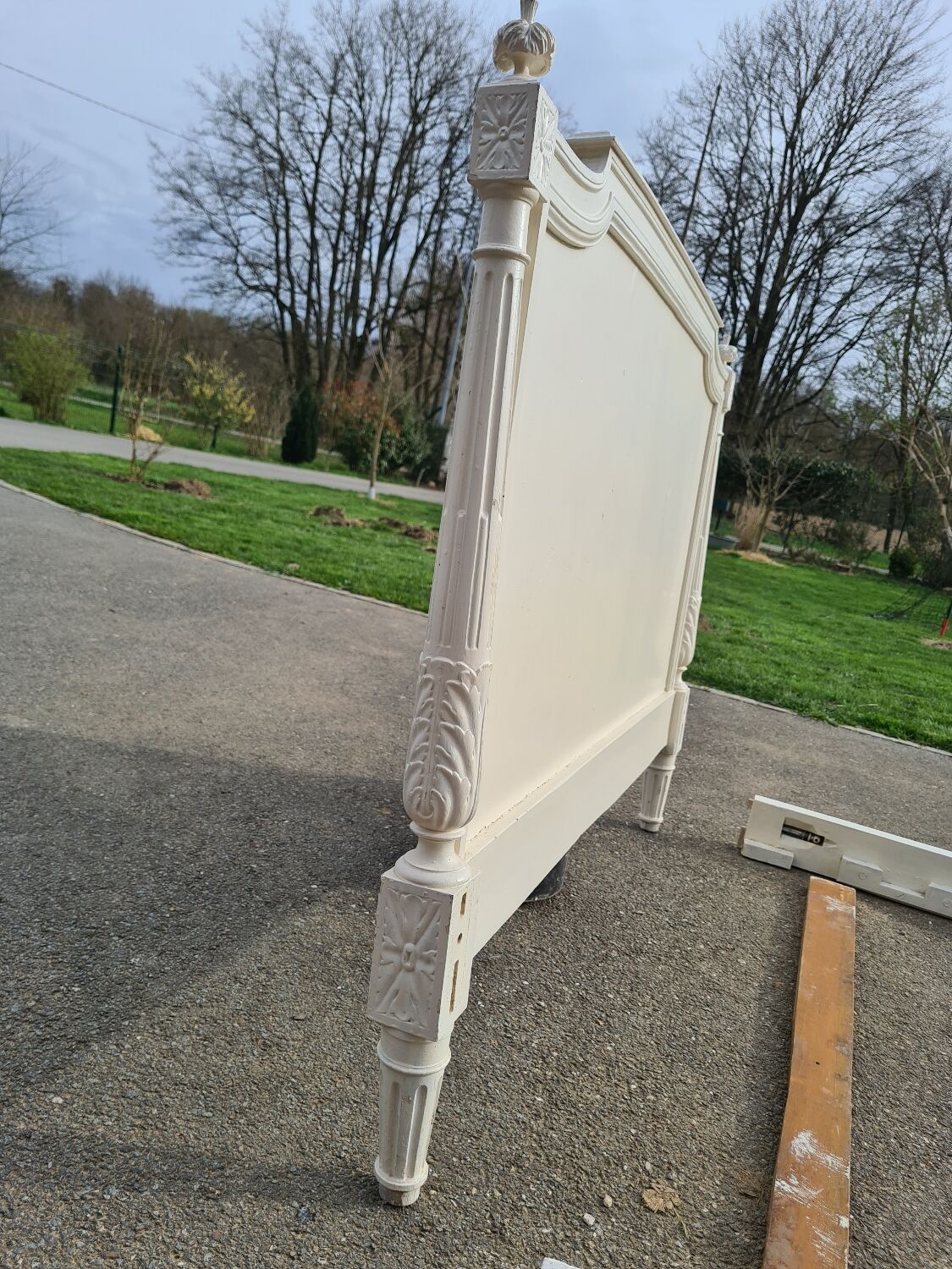 Bed 1 person Louis XVI style