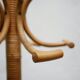 Porte-manteau vintage en rotin