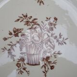 Long-field standing plate with floral ribbon decor