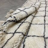 White/black laine laine carpet with tiles 310x190cm