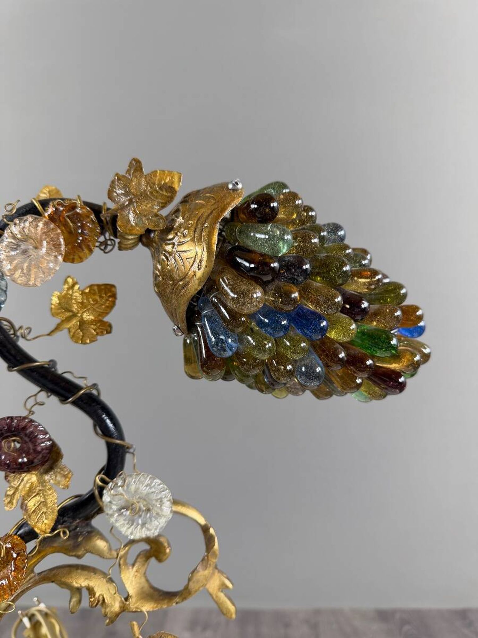 Lampe en bronze et verre polychrome, XXe Siècle