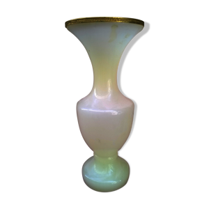 vase opaline époque