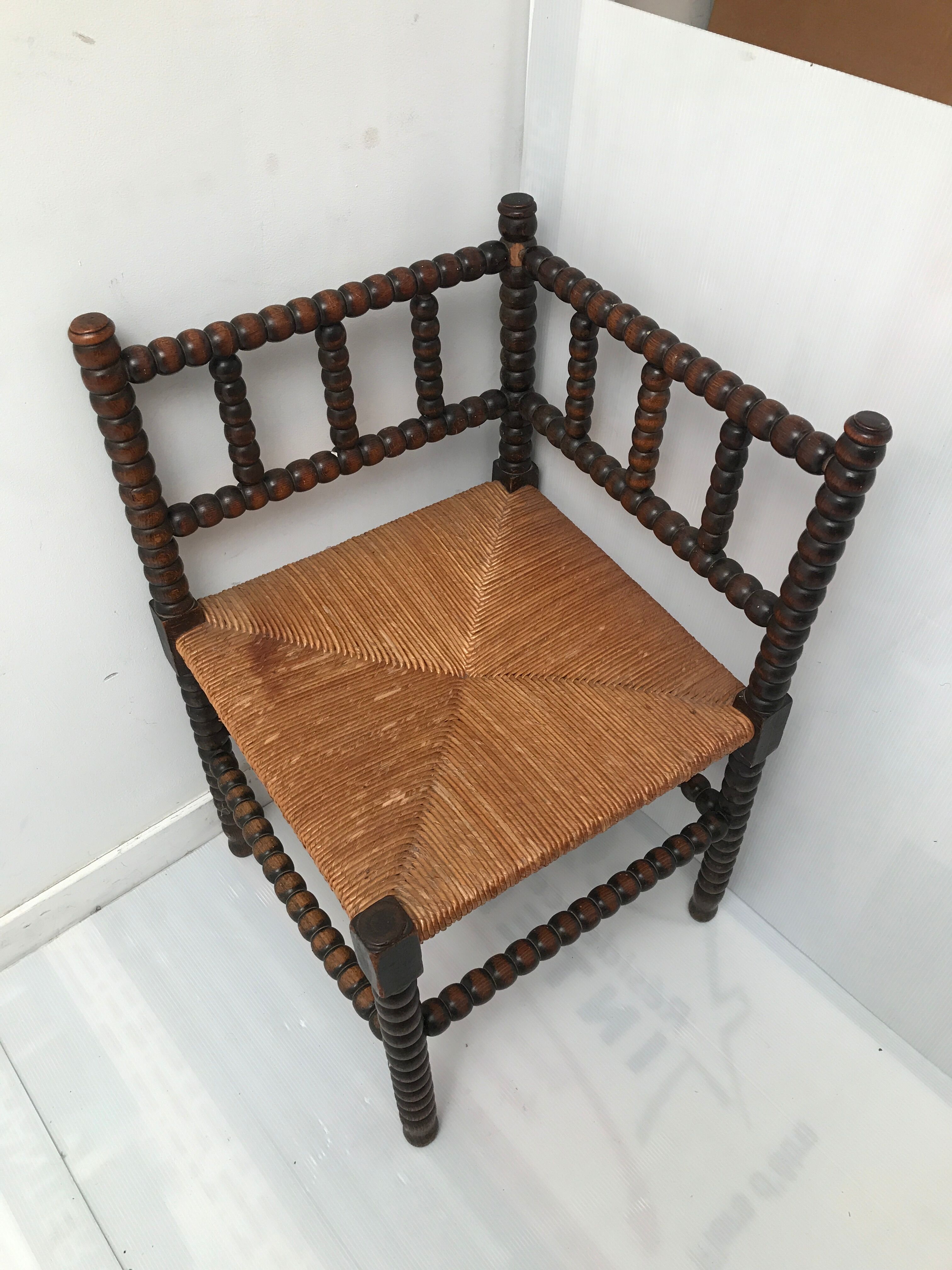 Fauteuil d'angle ancien
